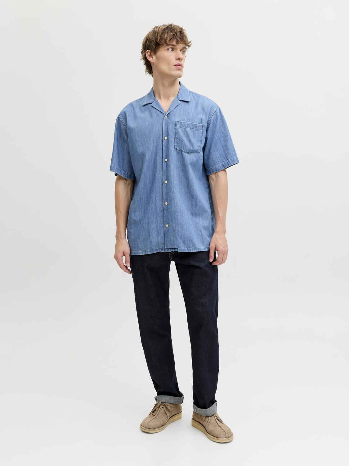 model_shot-front_full